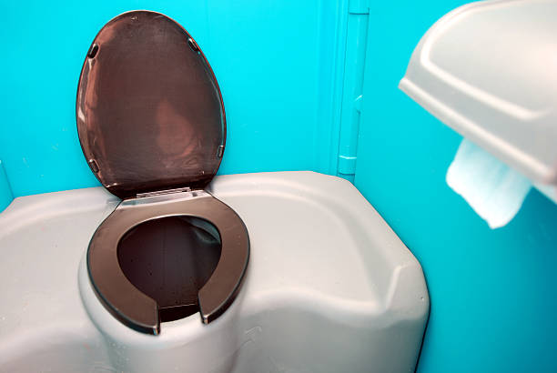 Best Porta potty delivery and setup  in Potterville, MI