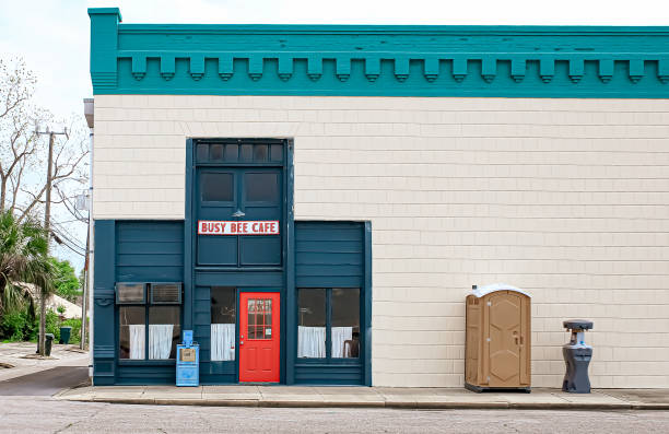 Best Portable bathroom rental  in Potterville, MI